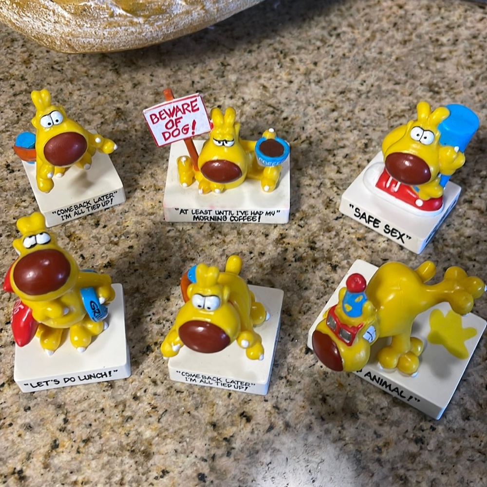 Lot of 6 figures as feature in Mother Goose & GRIMM